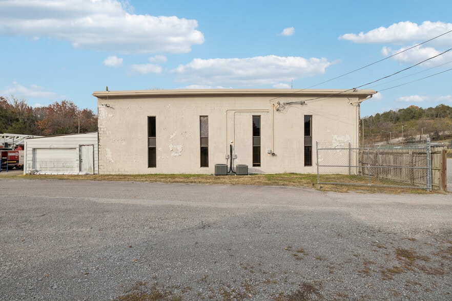 More Photos Of 3502 Dickerson Pike, Nashville Flex For Sale