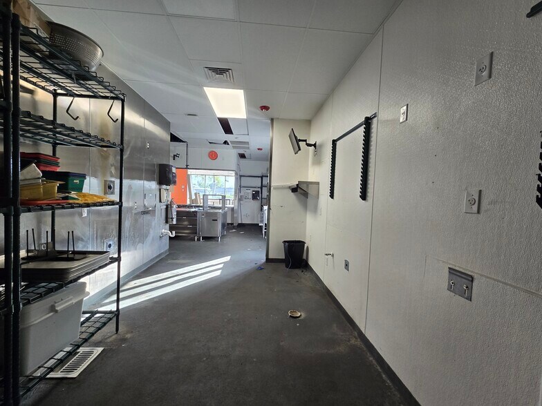 More Photos Of 200 Green Way, Keystone Heights Fast Food For Lease