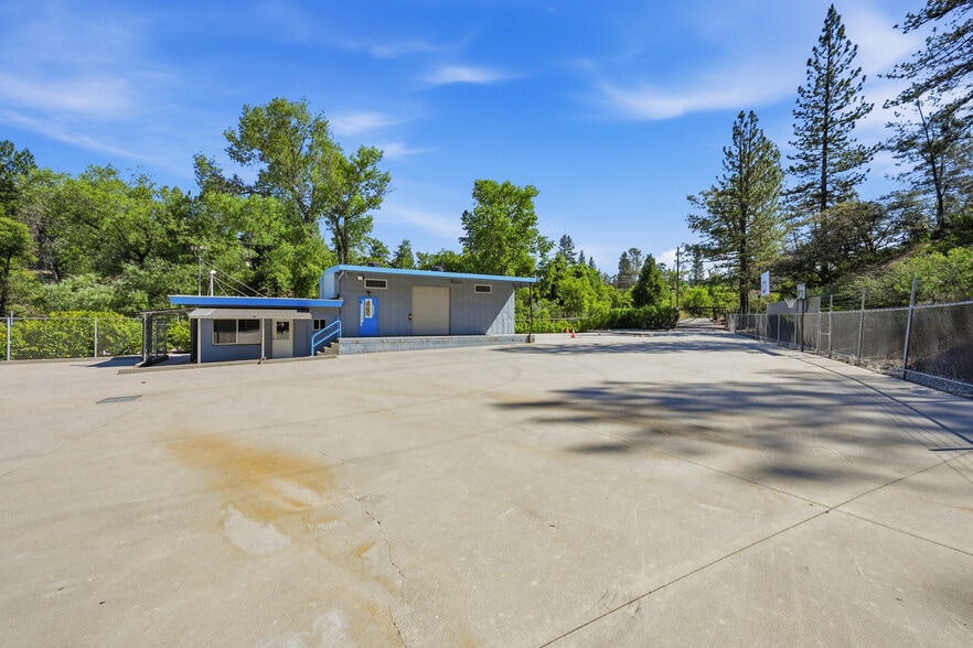 More Photos Of 1025 Idaho Maryland Rd, Grass Valley Warehouse For Lease