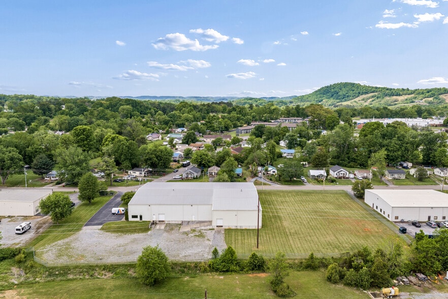 More Photos Of 2200 E Fairview Ave, Johnson City Warehouse For Sale