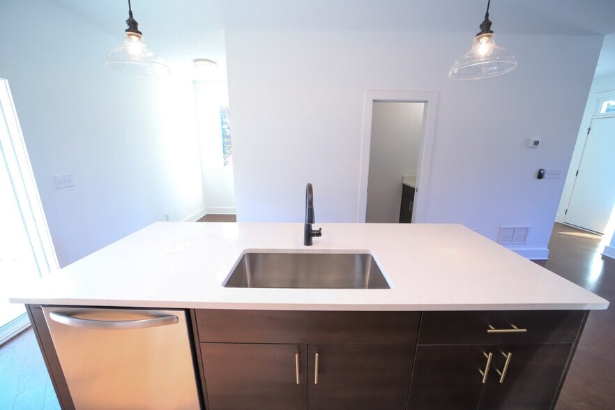 More Photos Of 2488 Perry Blvd NW, Atlanta Apartments For Sale
