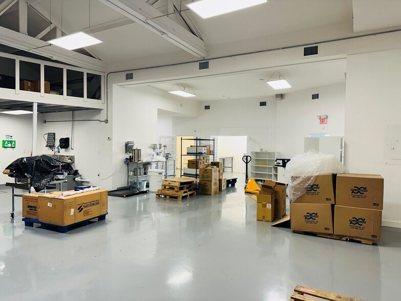 More Photos Of 503 W Robinson St, Orlando Industrial For Lease