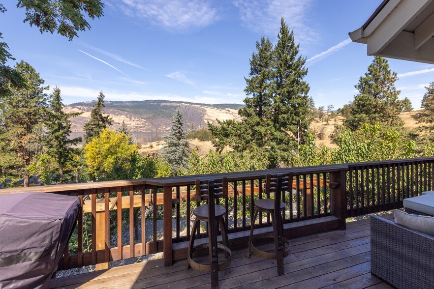 More Photos Of 407 Huskey Rd, Mosier Specialty For Sale