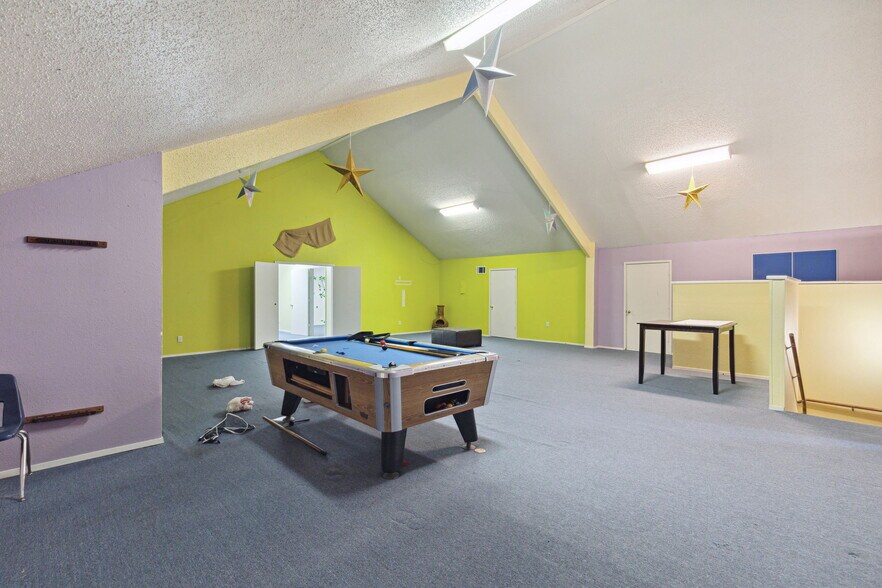 More Photos Of 1919 S Collins St, Arlington Religious Facility For Sale