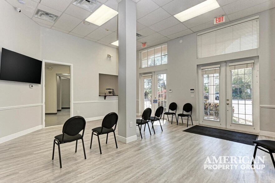More Photos Of 5279-5283 Office Park Blvd, Bradenton Office For Sale