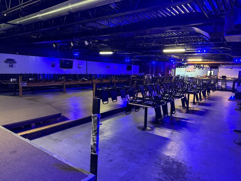 More Photos Of 3080 W State St, Bristol Bar For Sale