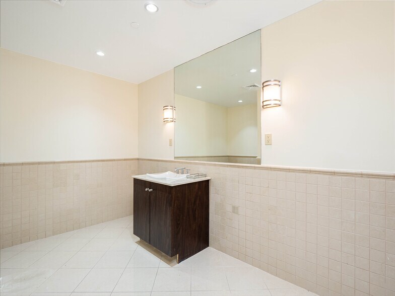 More Photos Of 55 Greene Ave, Brooklyn Apartments For Sale