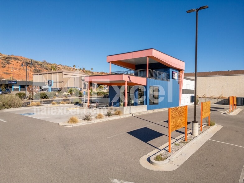 More Photos Of 652 St George blvd, St George Freestanding For Sale