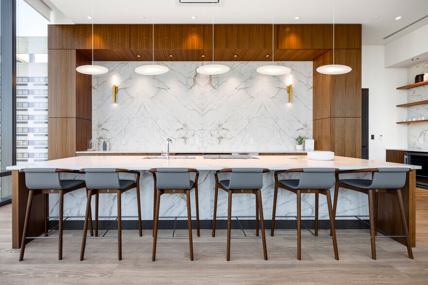 More Photos Of 1701 Race St, Philadelphia Apartments For Lease