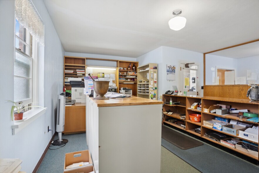 More Photos Of 107 E Madison St, Mount Pleasant Healthcare For Sale