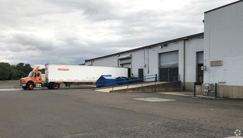 More Photos Of 2825-2845 Southampton Rd, Philadelphia Industrial For Sale