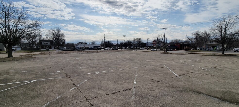 More Photos Of 3421 Taylor Blvd, Louisville Land For Sale