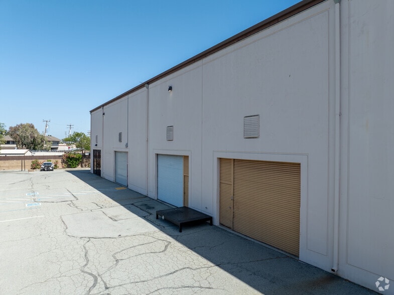 More Photos Of 335 Convention Way, Redwood City Unknown For Lease