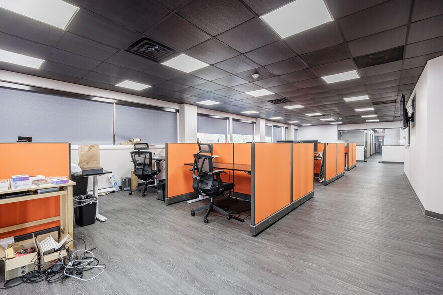 More Photos Of 550 E Main St, Rochester Office For Lease