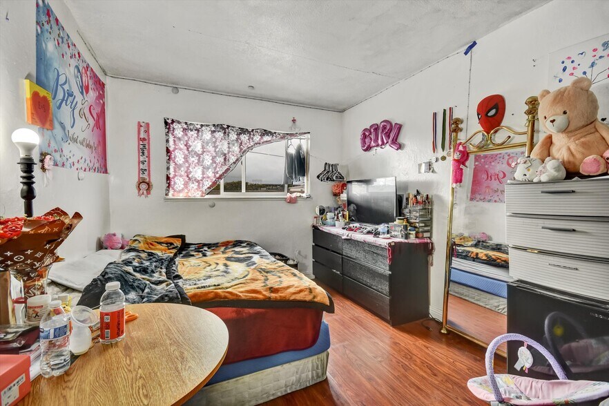 More Photos Of 1035 76th Ave, Oakland Apartments For Sale