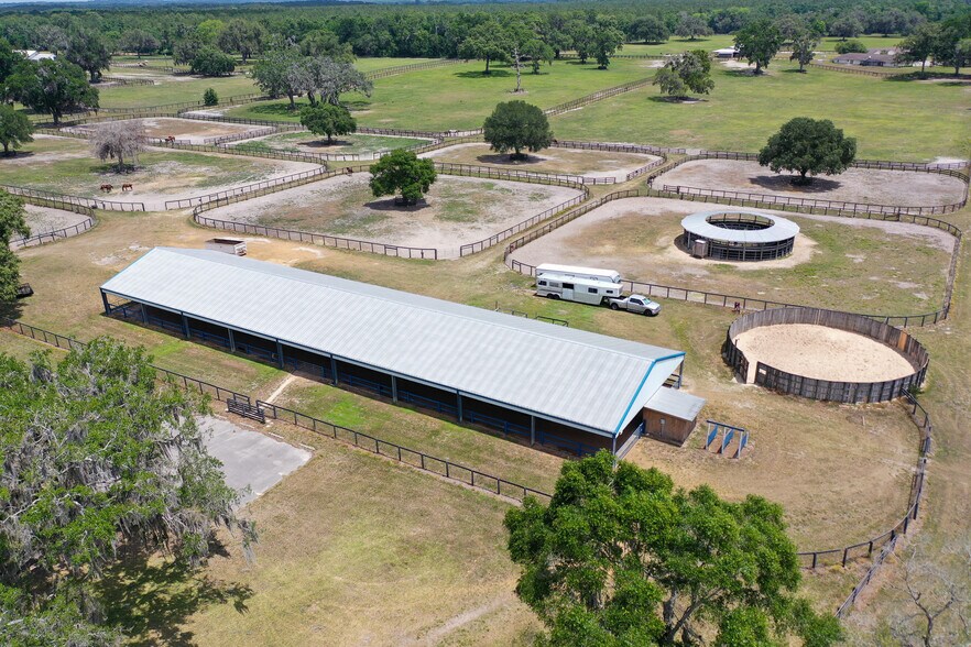 More Photos Of 12219 SW 26th St, Ocala Horse Stables For Sale