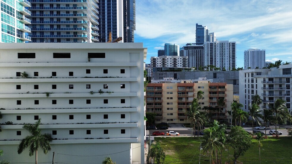 More Photos Of 702-708 NE 26th St, Miami Land For Sale