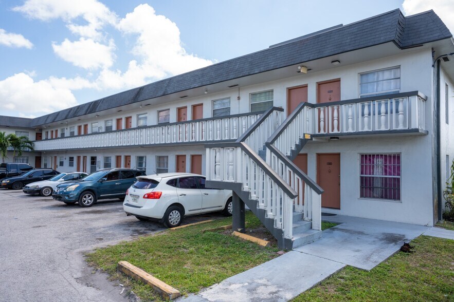 More Photos Of 18101 NW 7th Ave, Miami Apartments For Sale