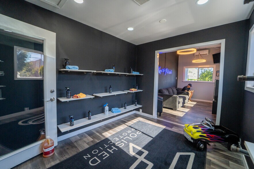 More Photos Of 2637 Saint Louis Ave, Signal Hill Warehouse For Sale