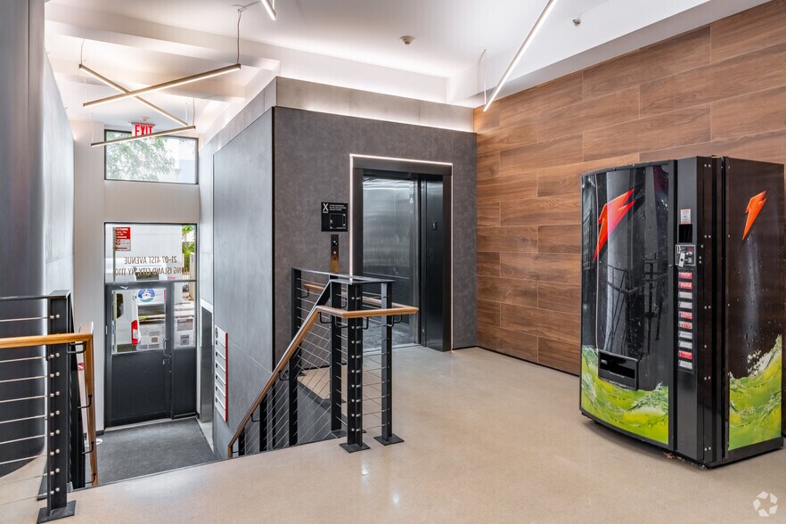 More Photos Of 21-07 41st Ave, Long Island City Industrial For Lease