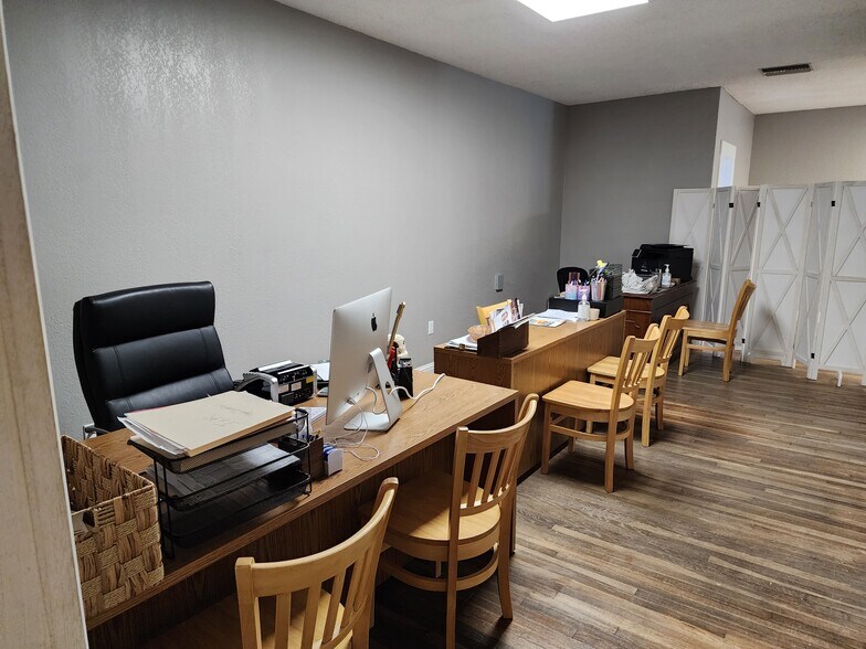 More Photos Of 142-144 N K St, Tulare Restaurant For Sale