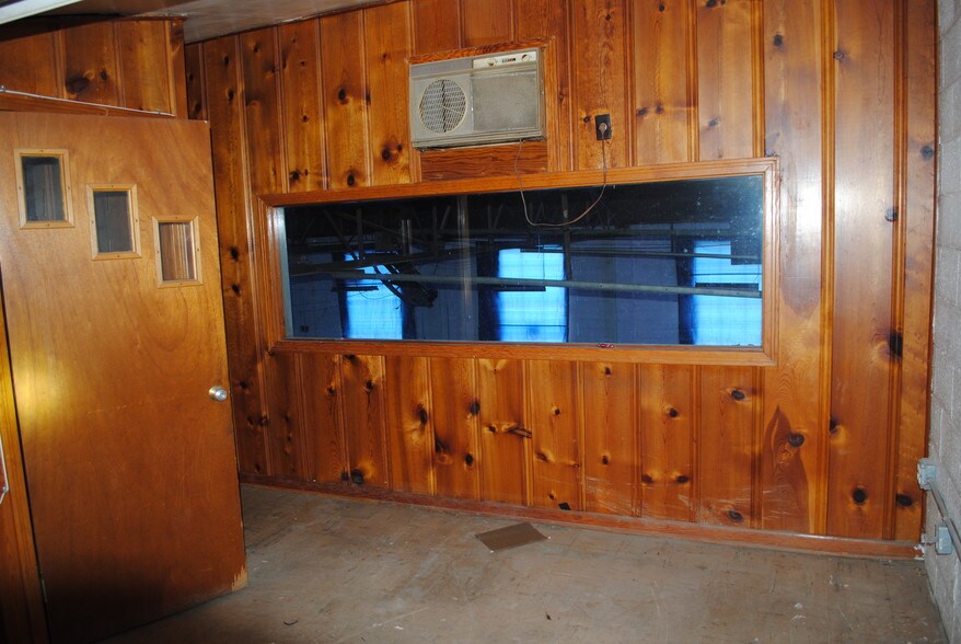 More Photos Of 2600 Medgar Evers Blvd, Jackson Auto Repair For Sale