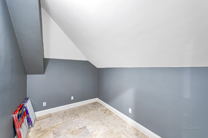 More Photos Of 607 Park Grove Dr, Katy Medical For Lease