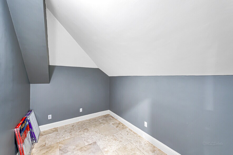 More Photos Of 607 Park Grove Dr, Katy Medical For Lease