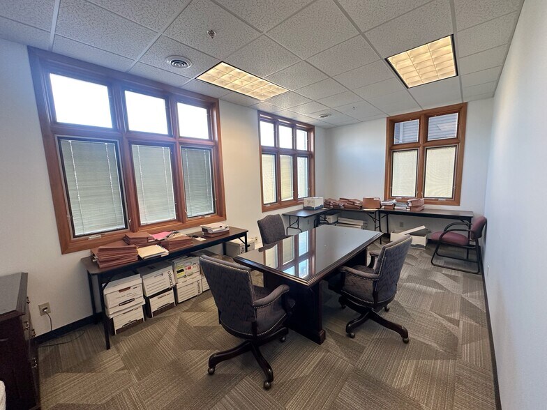 More Photos Of 3011-3019 Village Office Pl, Champaign Office For Lease