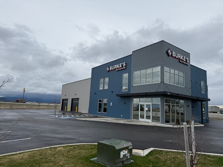 More Photos Of 3801 W Riverbend Ave, Post Falls Office For Lease