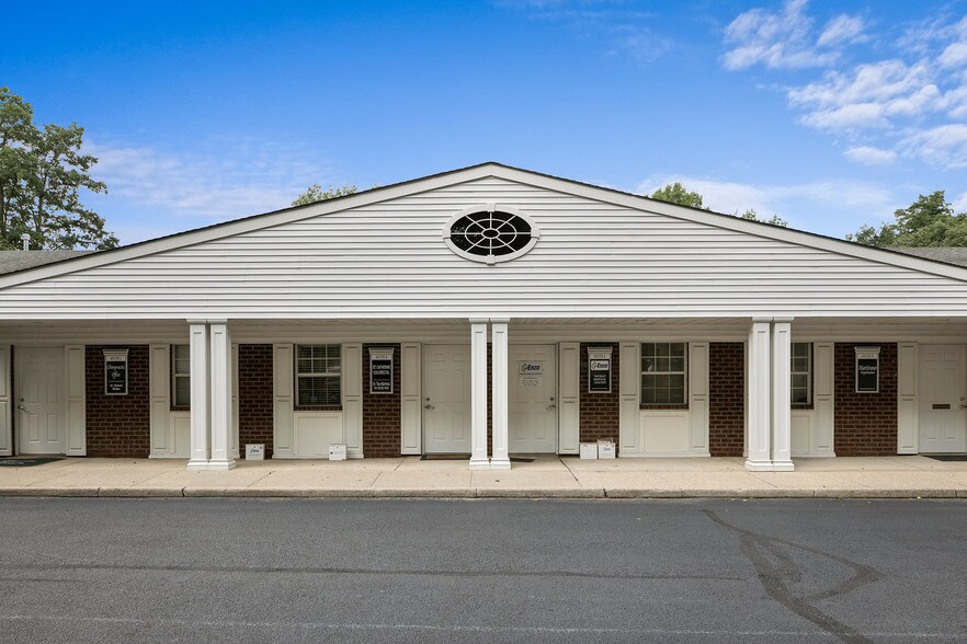 More Photos Of 329 Middle Country Rd, Smithtown Medical For Lease