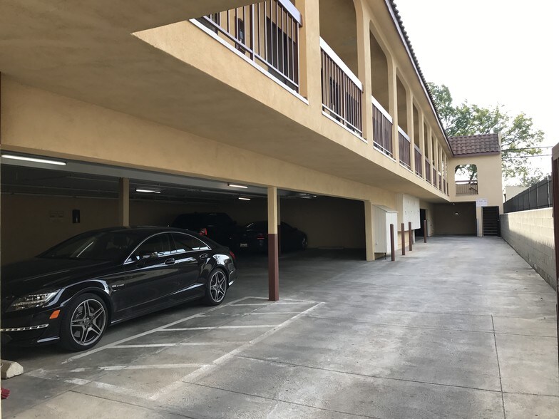 More Photos Of 644 W Broadway, Glendale Office For Lease