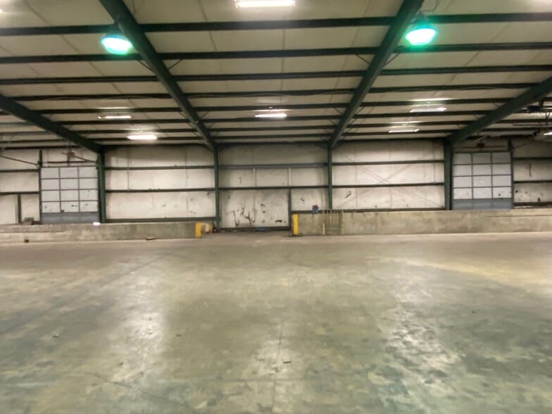 More Photos Of 1824 3rd Ave N, Columbus Light Manufacturing For Lease
