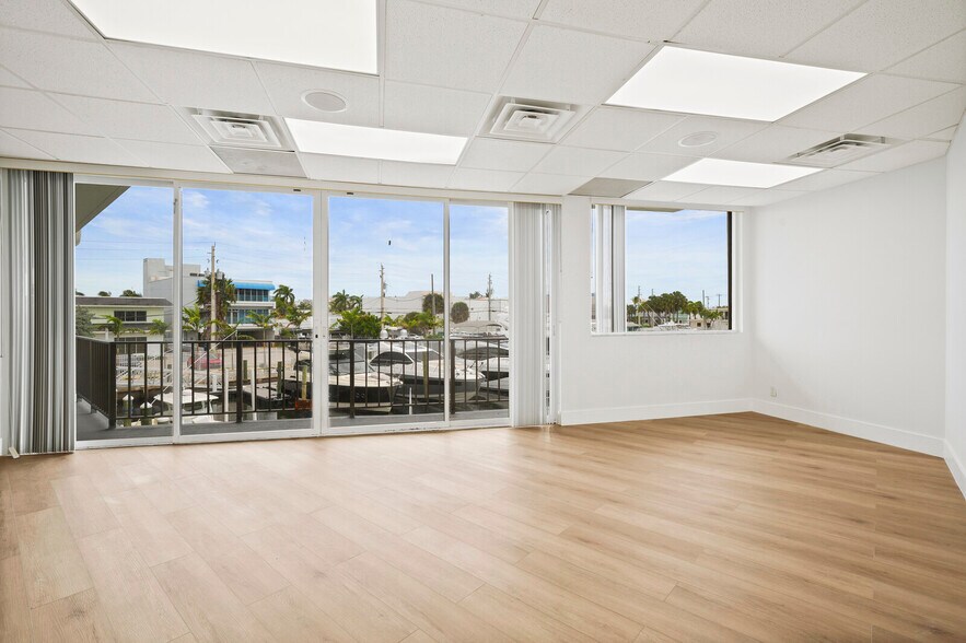 More Photos Of 4322-4334 E Tradewinds Ave, Lauderdale-by-the-Sea Loft Creative Space For Lease