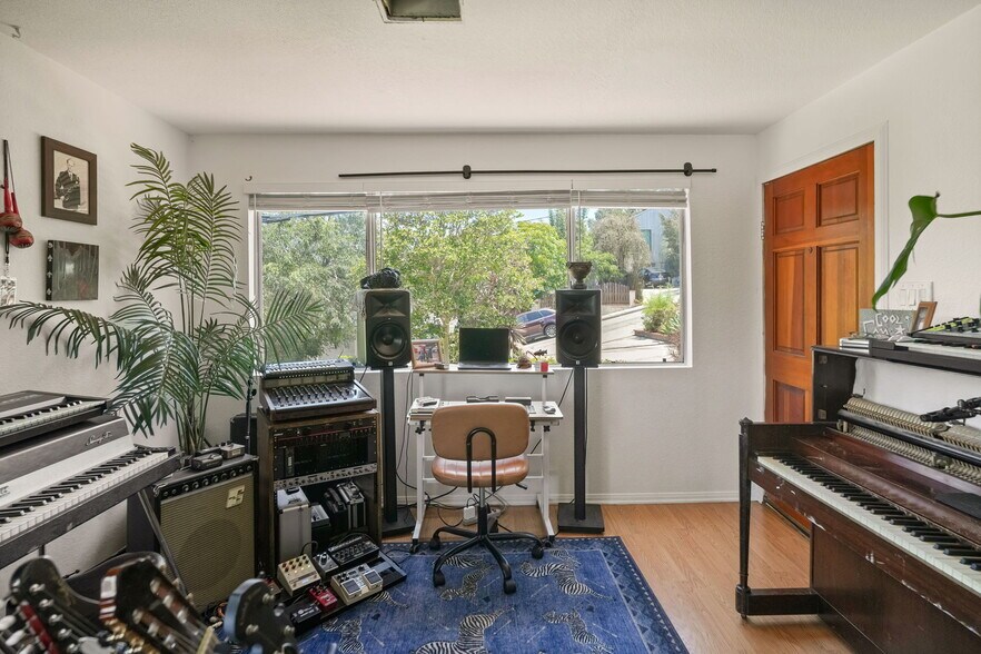 More Photos Of 2142 Baxter St, Los Angeles Apartments For Sale