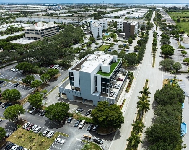 More Photos Of 10450 NW 33rd St, Doral Office For Sale