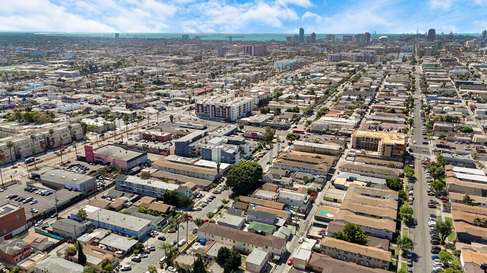 More Photos Of 1885-1887 Locust Ave, Long Beach Apartments For Sale