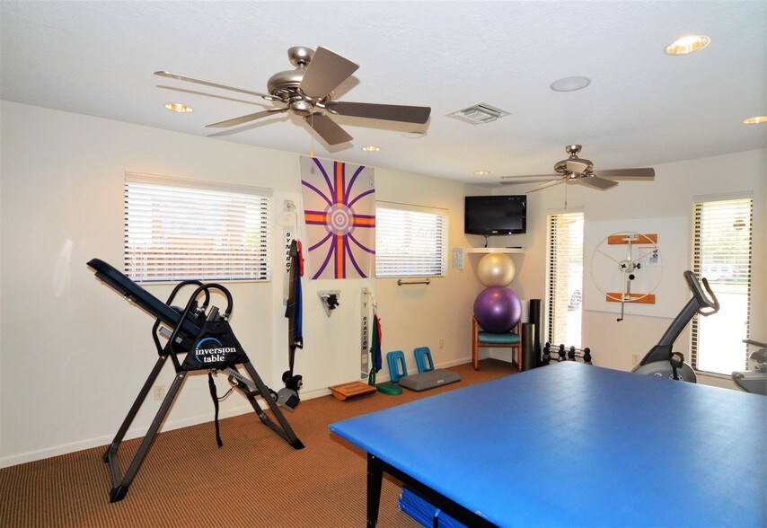 More Photos Of 12325 Scarsdale Blvd, Houston Medical For Sale