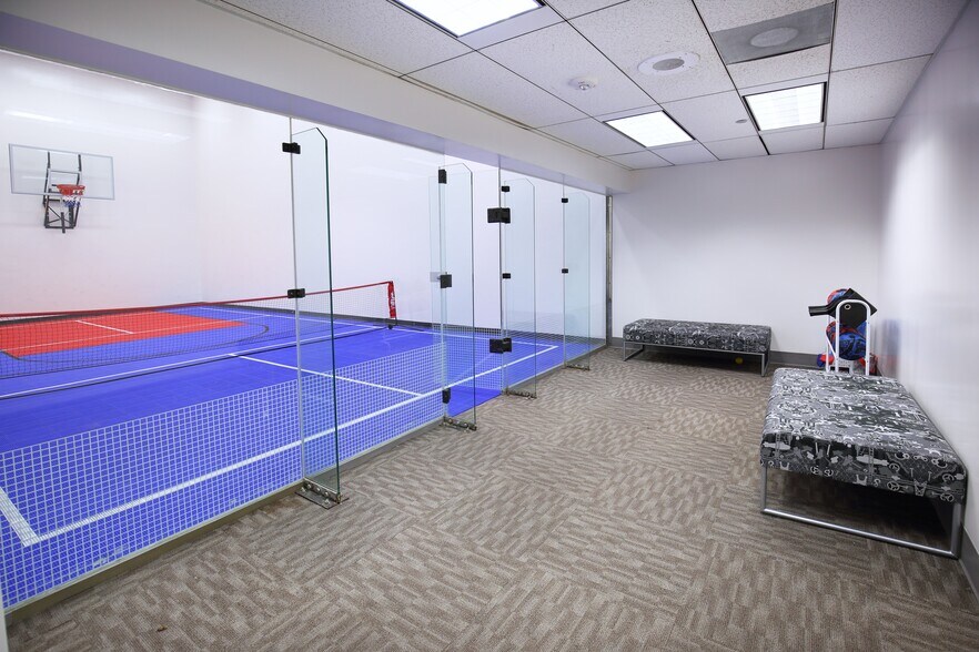 More Photos Of 1901 N State Highway 360, Grand Prairie Office For Lease