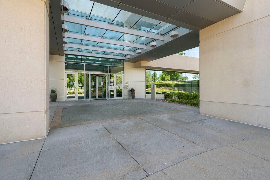 More Photos Of 4802 Mitchell Ave, Saint Joseph Office For Lease