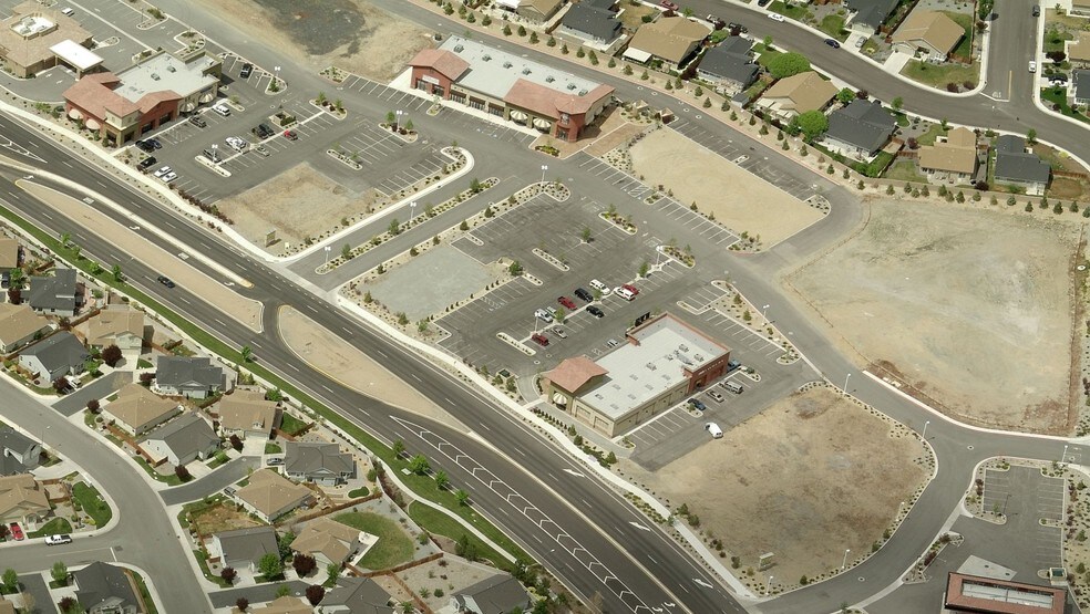 More Photos Of Los Altos Pky, Sparks Unknown For Lease