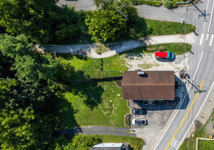 More Photos Of 1901 Monkton Rd, Monkton Storefront Retail Office For Sale