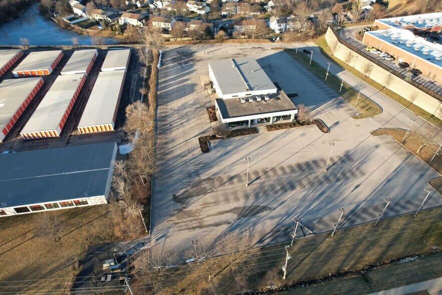 More Photos Of 1320 E Chicago St, Elgin Auto Dealership For Sale