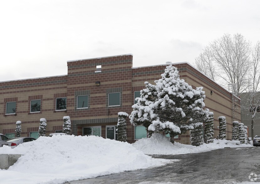 More Photos Of 461-489 W Parkland Dr, Sandy Warehouse For Lease