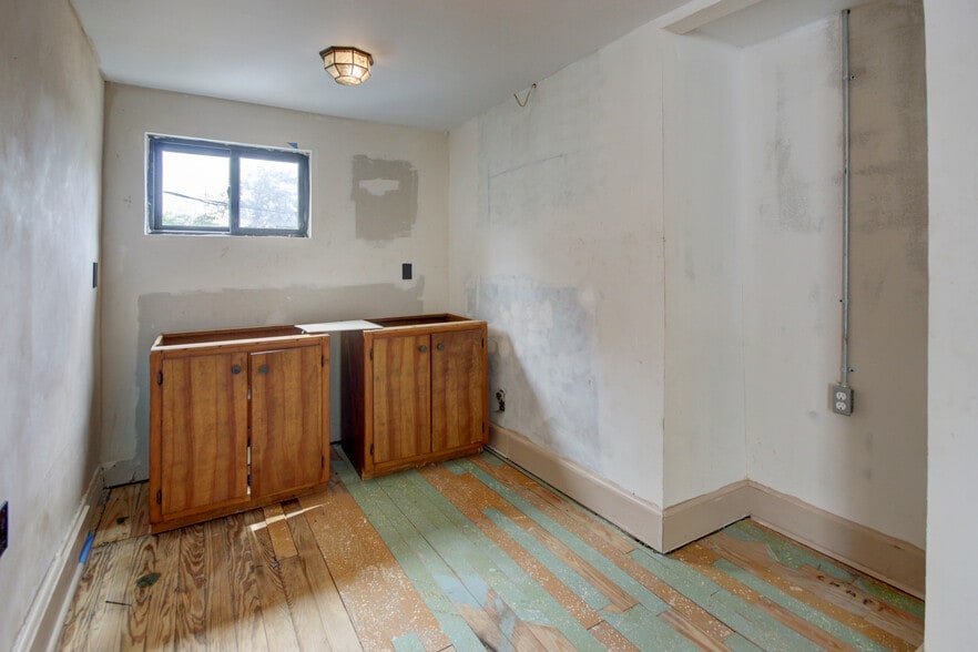 More Photos Of 239 Westheimer Rd, Houston Office Residential For Sale