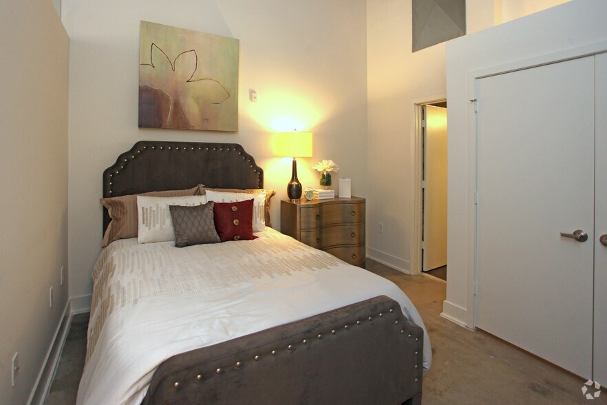 More Photos Of 575 E 4th St, Winston-Salem Apartments For Lease