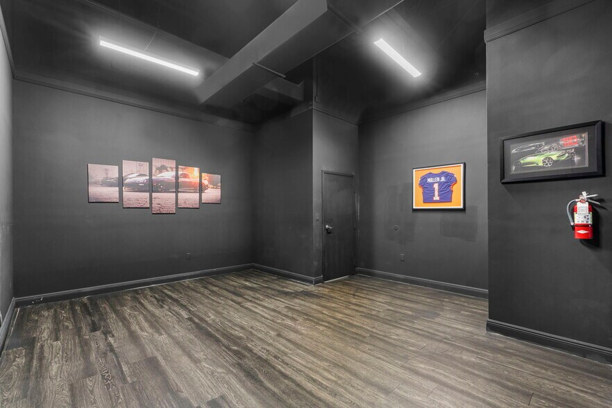 More Photos Of 7620 NW 25th St, Miami Distribution For Lease