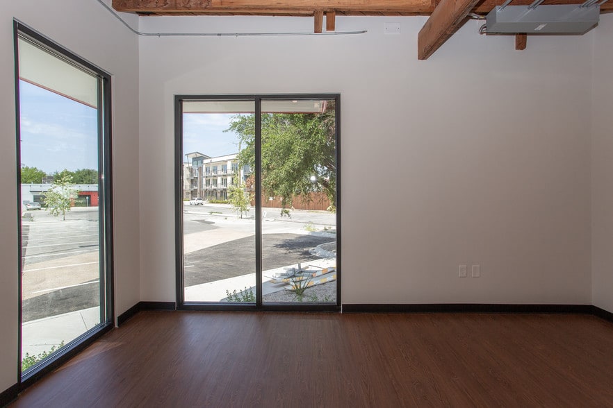 More Photos Of 1813 W Bowie St, Fort Worth Unknown For Lease