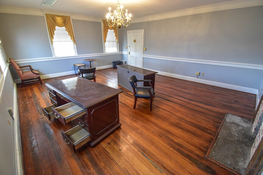 More Photos Of 2606 8th St, Tuscaloosa Office For Sale