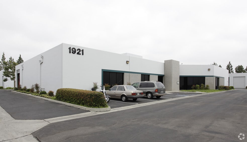More Photos Of 1961 E Miraloma Ave, Placentia Unknown For Lease